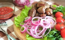 Die leckersten Rezepte: wie man Zwiebeln in Essig einlegt