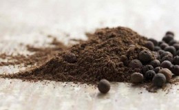 Allspice và tiêu đen có giống nhau hay không?