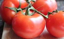 Varieti varieti dan kacukan tomato dan ciri-cirinya