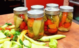 How to cook peppers marinated with honey for the winter: the most delicious time-tested recipes