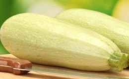 Zo maak je heerlijke krokante licht gezouten courgette in een zakje: een snel recept in 5 minuten