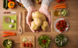 Kilo kaybı için patates: diyette yenebilir mi ve hangi formda