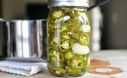 Ớt jalapeno ngâm - công thức nấu ăn tại nhà: 3 lựa chọn để làm một món ăn nóng ngon