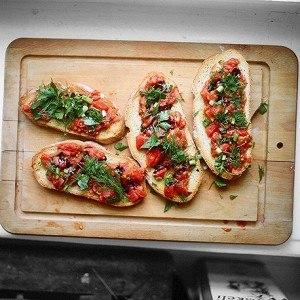 So machen Sie getrocknete Tomaten mit Ihren eigenen Händen: eine Auswahl der besten Möglichkeiten, Tomaten zu Hause zu ernten