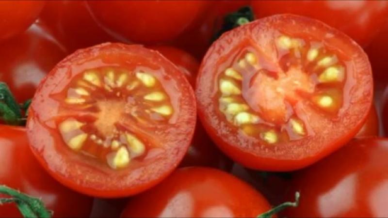 7 Möglichkeiten, eine Tomate zu schälen: Tomaten leicht und leicht mit einem Geheimnis von Hausfrauen schälen