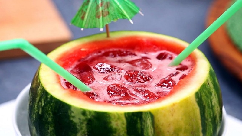 Warum ist Wassermelonensaft nützlich und wie man ihn zu Hause richtig kocht