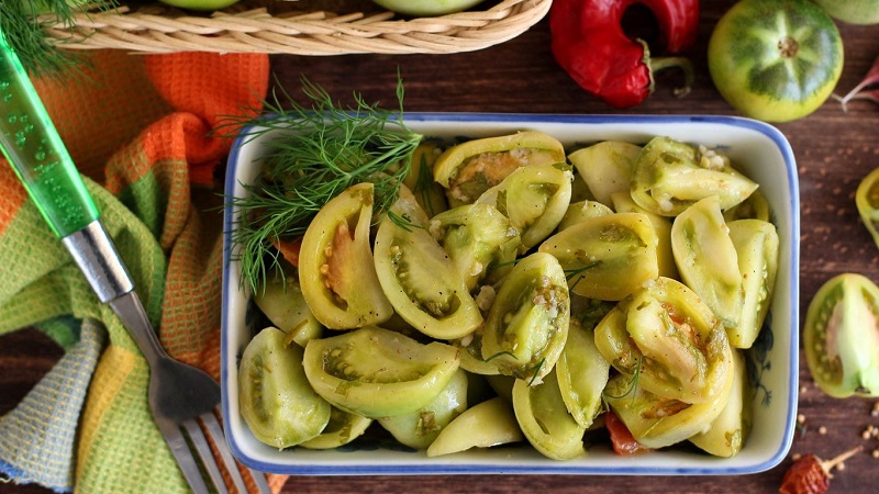 Wie man die leckersten grünen Tomaten für den Winter kocht: eine Auswahl der besten Rezepte