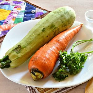 Wie man sofort gesalzene Zucchini macht: die besten Möglichkeiten