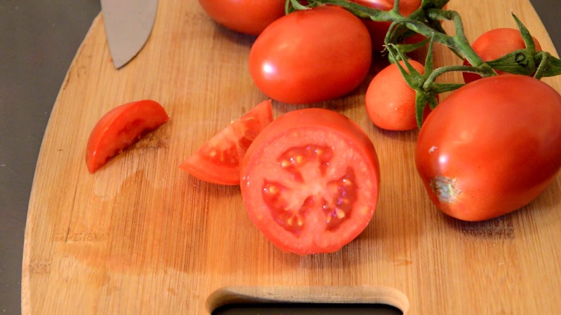 Die von japanischen Züchtern entwickelte diabolische Tomate: Was ist gut und warum haben einheimische Landwirte sie geliebt?