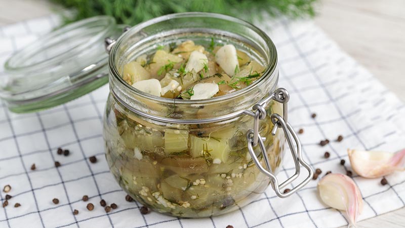 Auberginen wie Pilze für den Winter kochen: Rezepte, nach denen die Gäste auf jeden Fall fragen werden