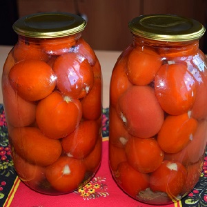 Wie lecker und ungewöhnlich es ist, rosa Tomaten für den Winter zuzubereiten - eine Auswahl der besten Rezepte