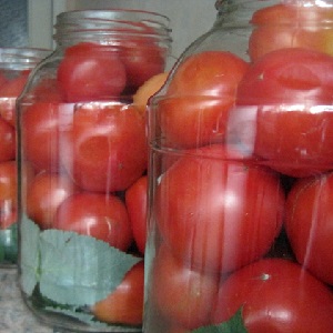 Wie lecker und ungewöhnlich es ist, rosa Tomaten für den Winter zuzubereiten - eine Auswahl der besten Rezepte