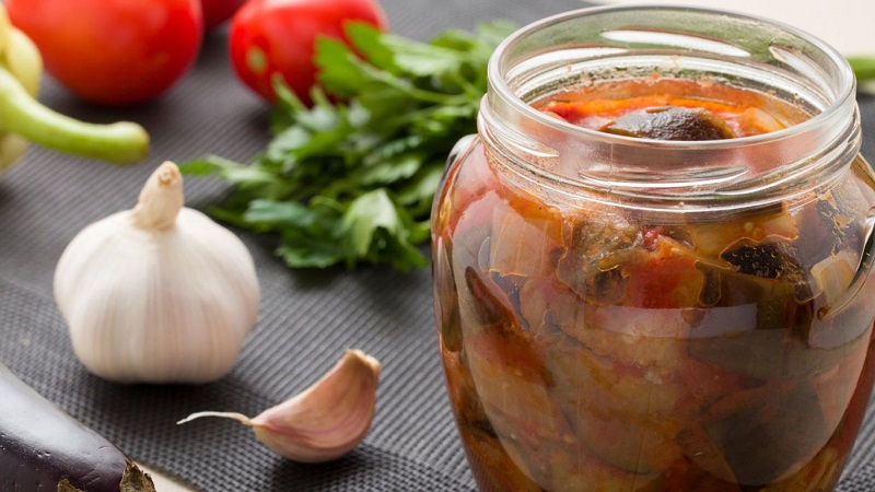 Auberginen wie Pilze für den Winter kochen: Rezepte, nach denen die Gäste auf jeden Fall fragen werden