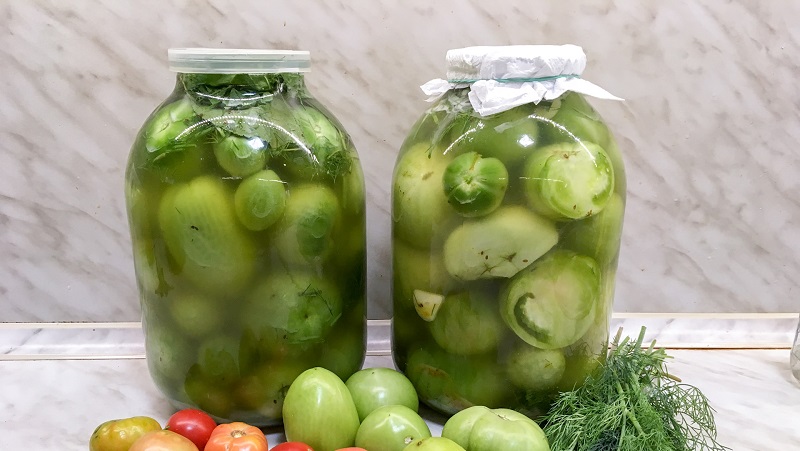 Wie man gesalzene grüne Tomaten für den Winter köstlich kocht: eine Auswahl der besten Rezepte