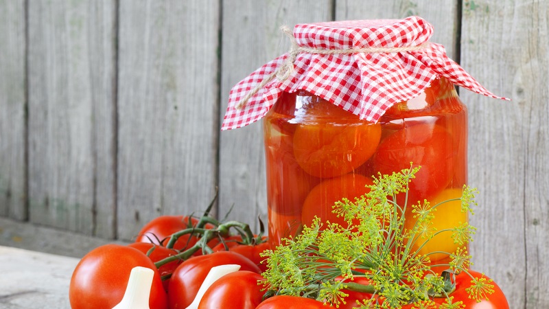 Canned tomatoes for the winter: a selection of the best recipes and useful tips for the correct preparation of twists