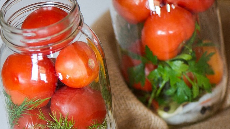 Wie man köstliche Tomatenkonserven für den Winter in Litergläsern kocht: eine Auswahl der besten Rezepte