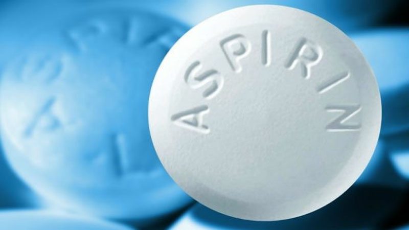 Wie man knusprige Gurken mit Aspirin für den Winter zubereitet