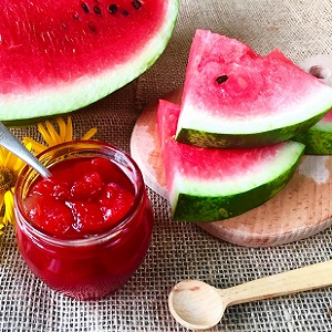 Wie man köstliche Wassermelonenmarmelade für den Winter macht