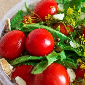 Wie man köstliche eingelegte Tomaten für den Winter kocht: eine Auswahl der besten Rezepte von erfahrenen Hausfrauen