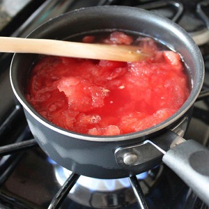 Was ist Wassermelonenhonig (Nardek), wie ist es nützlich und wie kocht man es?