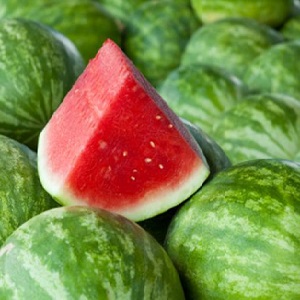 Wie man erkennt, ob eine Wassermelone ein Mädchen oder ein Junge ist und wie man eine süße, reife Frucht wählt