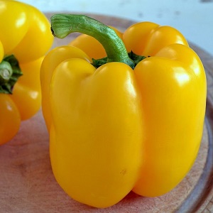 Die Vor- und Nachteile von gelbem Paprika und gibt es einen Unterschied zwischen den Farben des Gemüses