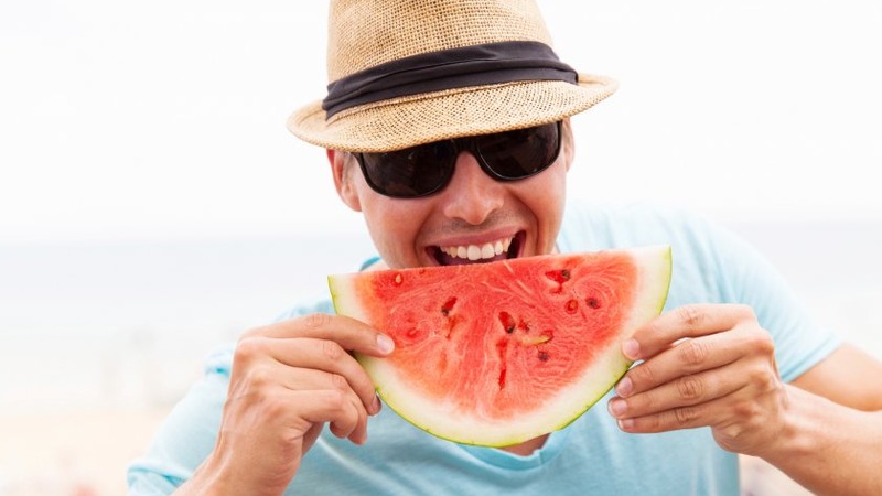 Wassermelone auf der Hut vor männlicher Macht: wie nützlich sie für den Körper ist