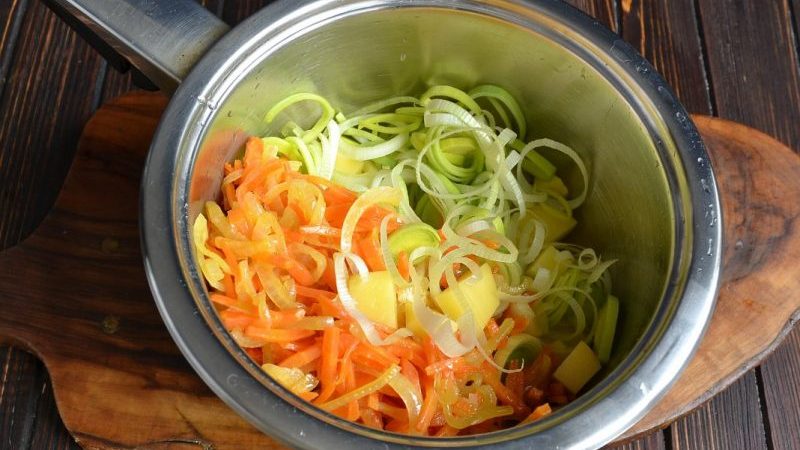 Wie man Lauchsuppe zur Gewichtsreduktion kocht und isst