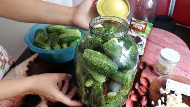 The most delicious recipes for sweet cucumbers for the winter on a liter jar