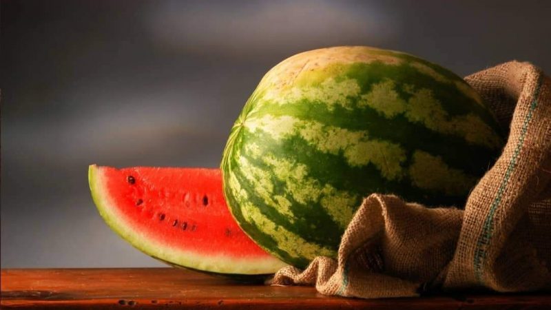 Wir bewahren die Wassermelone bis zum Neujahr zu Hause auf