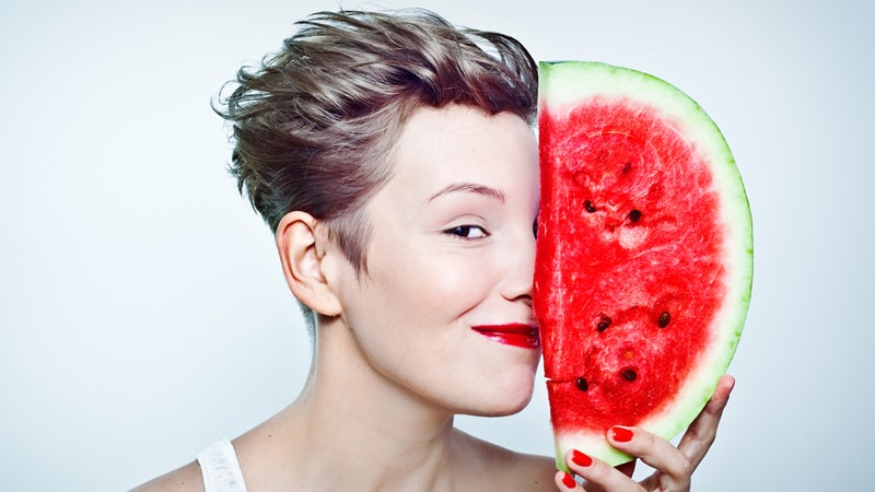 Die treue Freundin einer Frau ist eine Wassermelone: ​​Wie nützlich ist sie für den Körper?