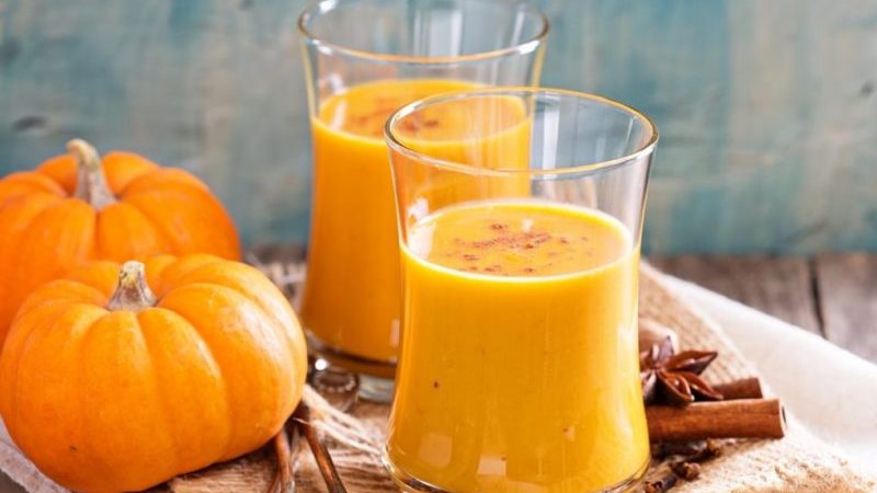 Warum Kürbissaft gut ist: Wir bereiten ein gesundes Getränk nach den besten Rezepten zu und rollen es für den Winter auf