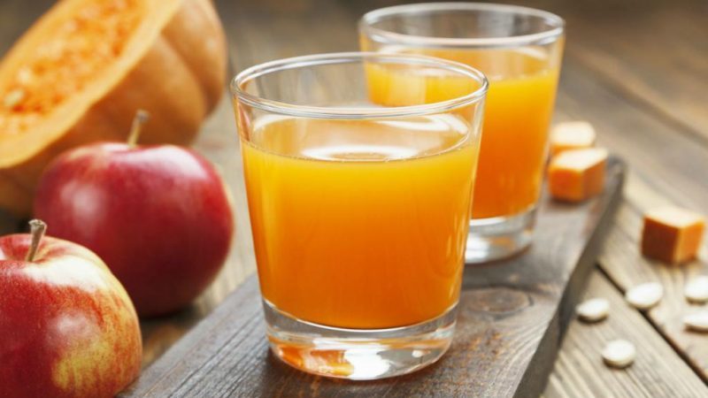 Warum Kürbissaft gut ist: Wir bereiten ein gesundes Getränk nach den besten Rezepten zu und rollen es für den Winter auf