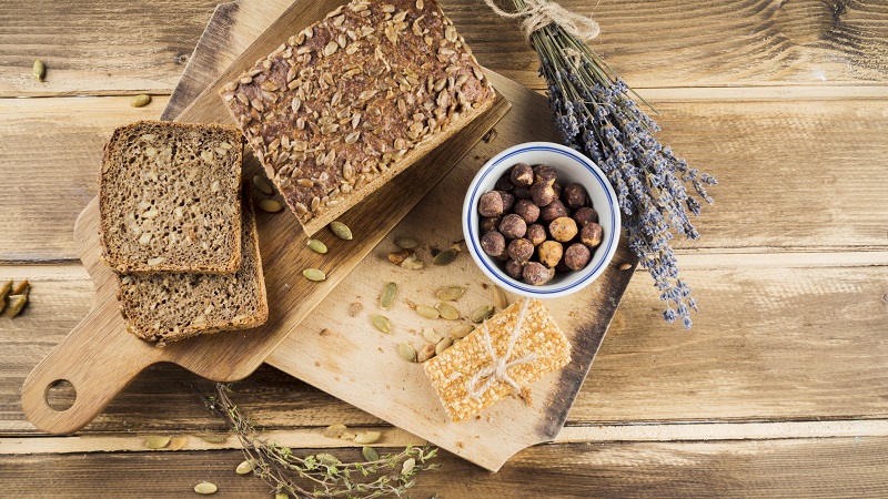 Achtung, Gluten: Ist es in der Zusammensetzung von Buchweizen, Haferflocken, Hirse und Reis