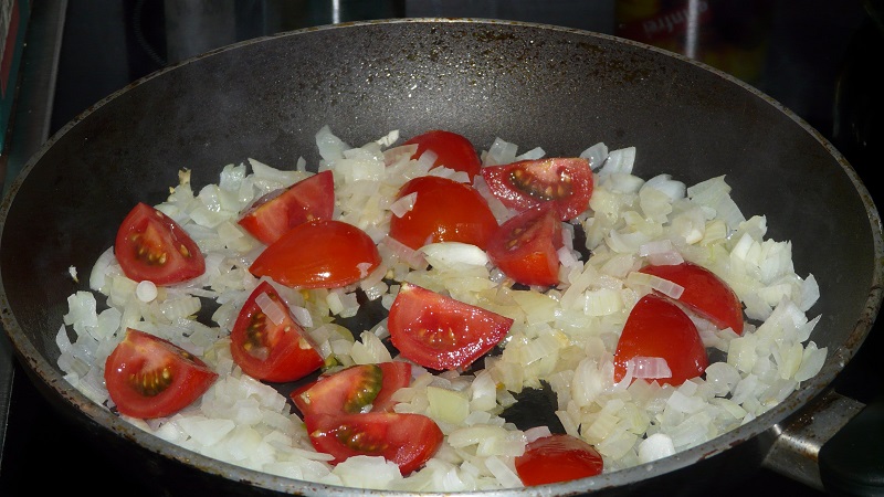 Nützliche Eigenschaften von gedünsteten Zwiebeln für den Körper und die köstlichsten Rezepte