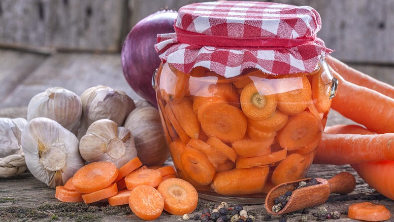 Bewährte, sehr leckere Rezepte für Winterkarotten in Gläsern