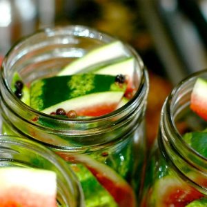 Wie man Wassermelonen im Winter zu Hause aufbewahrt