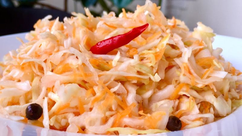 How to prepare sauerkraut with honey for the winter is tasty and simple