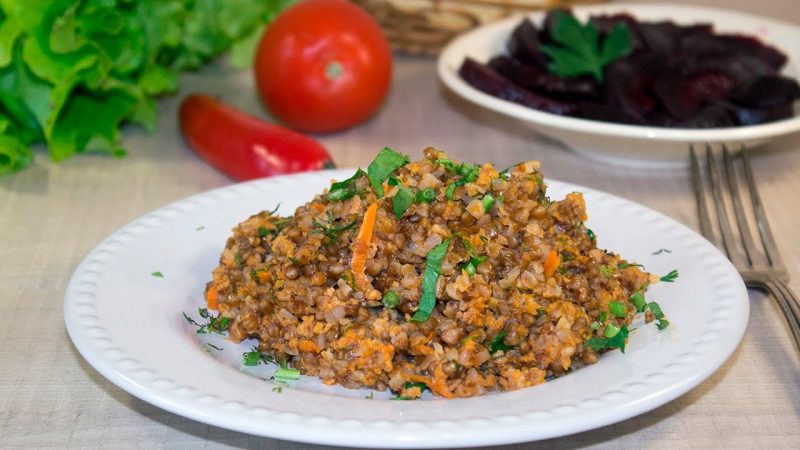 Ist es möglich, Buchweizen mit Fleisch abzunehmen und wie hoch ist sein Kaloriengehalt?