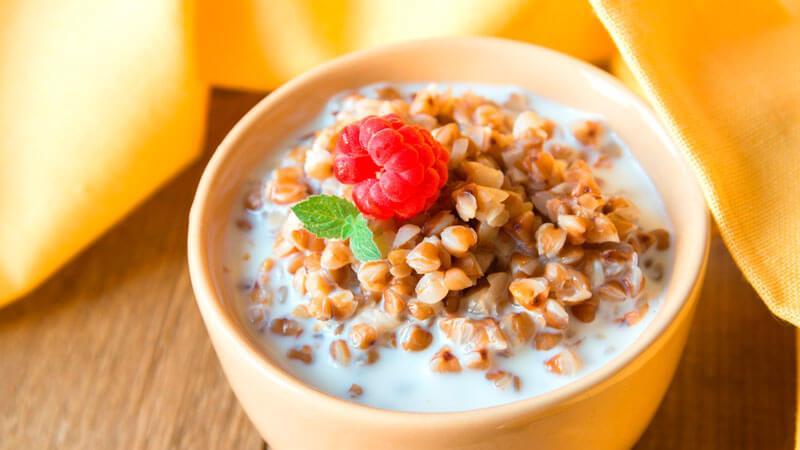 Beilagen und Brei richtig kochen: Wie viel Buchweizen kochen und wie man es macht