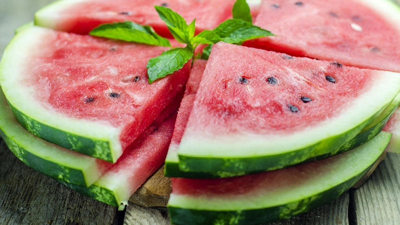 Wie man Wassermelone gegen Blasenentzündung verwendet: Wie viel kann man tagsüber essen?