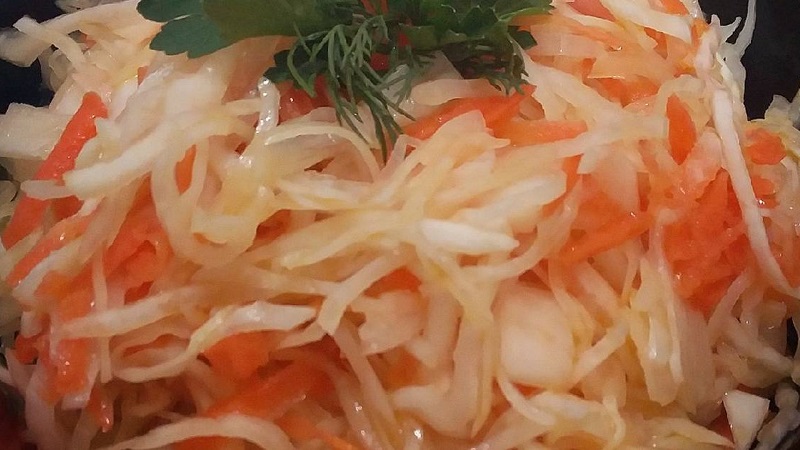 Wie lecker und einfach Sauerkraut mit Ingwer zu kochen