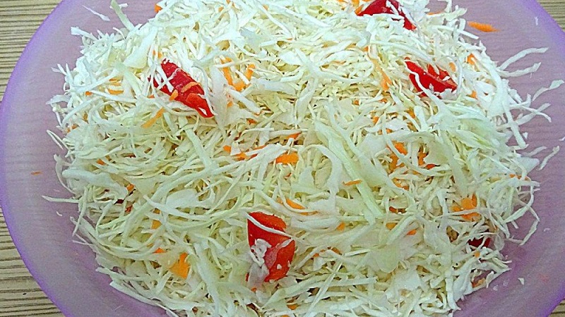 Schritt-für-Schritt-Anleitung zum richtigen Einlegen von Kohl mit Peperoni: Rezeptvarianten