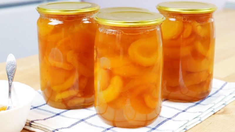 The best varieties of apricots for central Russia