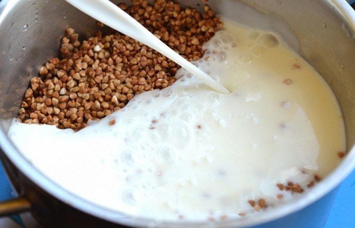 Wie viele kcal sind in rohem Buchweizen mit Kefir? Kaloriengehalt von gekochtem Brei auf Kefir